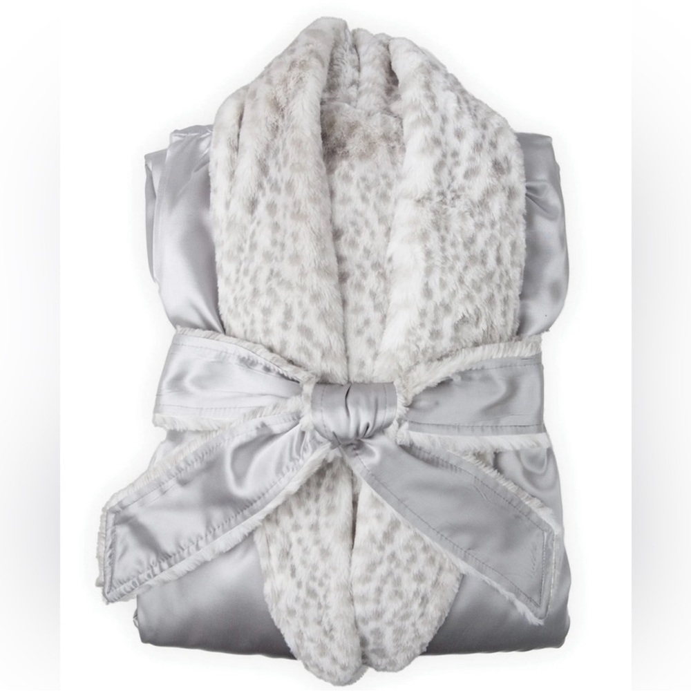 Giraffe At Home Luxe Satin Snow Leopard Robe